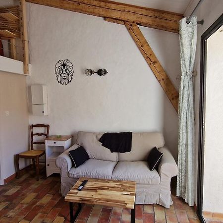 Studio Au Pied De La Sainte Victoire Puyloubier Екстериор снимка