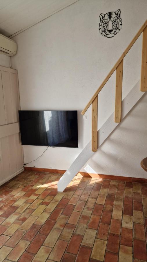 Studio Au Pied De La Sainte Victoire Puyloubier Екстериор снимка
