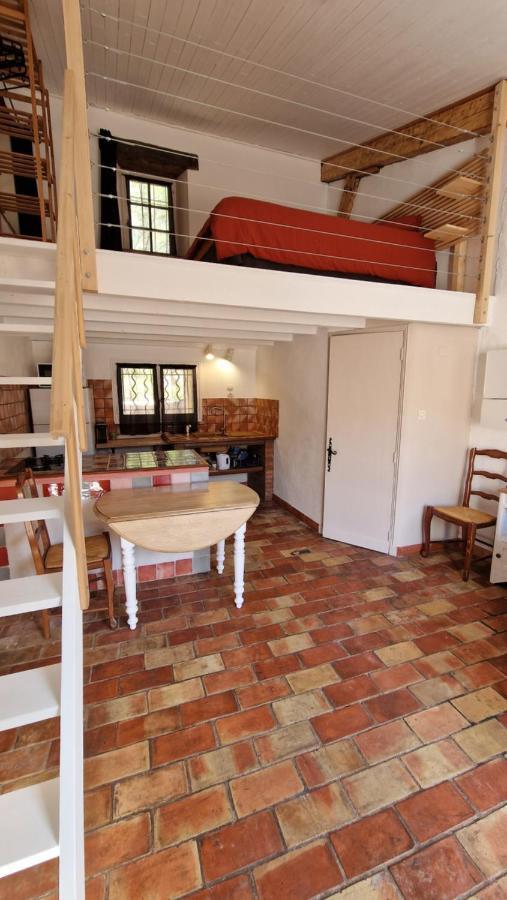 Studio Au Pied De La Sainte Victoire Puyloubier Екстериор снимка