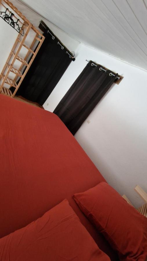 Studio Au Pied De La Sainte Victoire Puyloubier Екстериор снимка