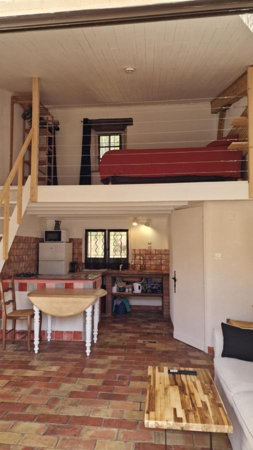 Studio Au Pied De La Sainte Victoire Puyloubier Екстериор снимка